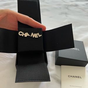 SOLD‼️‼️‼️Chanel earrings